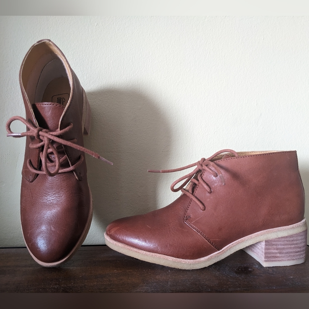 Clark's Originals leather heeled bootie